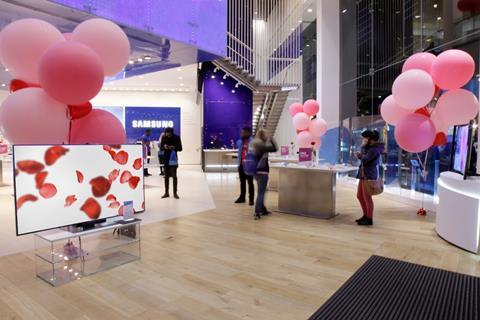 Samsung Valentine's celebrations